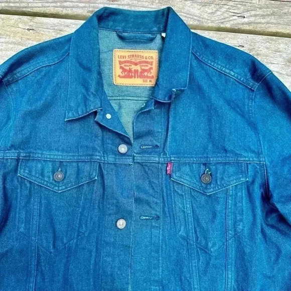 Levi’s Jean Jacket - Picture 2 of 4